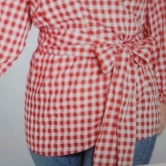 - Lane Bryant Checkered Wrap Top size 14/16 - Picture 3 of 7